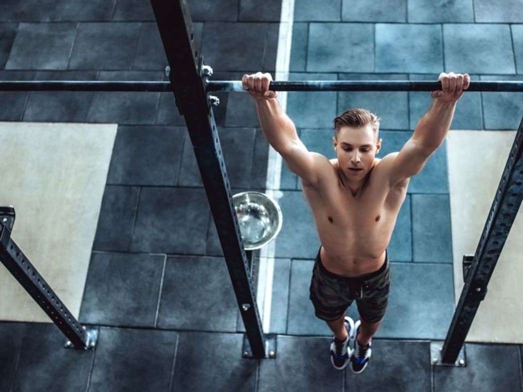 The Best Exercises To Do On A Pull-Up Bar